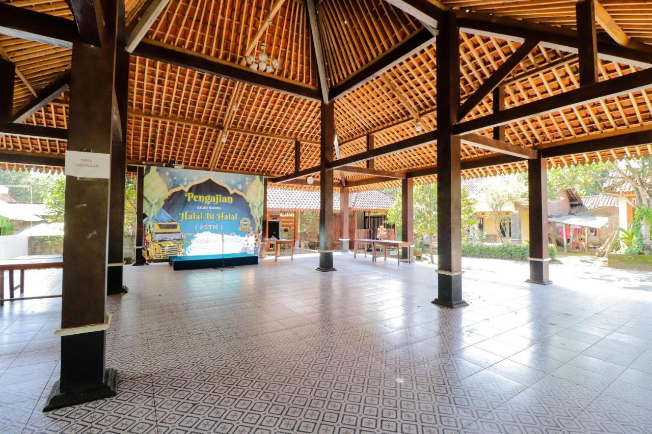 Omah Rohadi Syariah By Ndalem Beong Hotel Магеланг Екстериор снимка