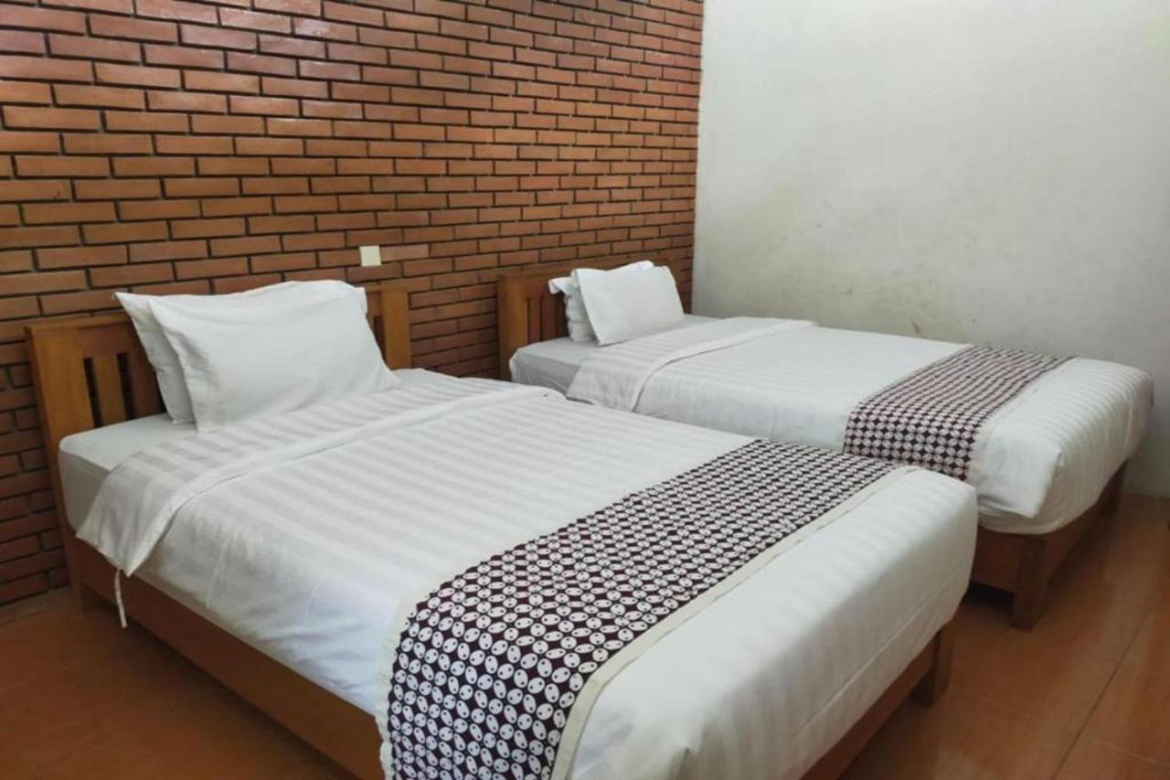 Omah Rohadi Syariah By Ndalem Beong Hotel Магеланг Екстериор снимка